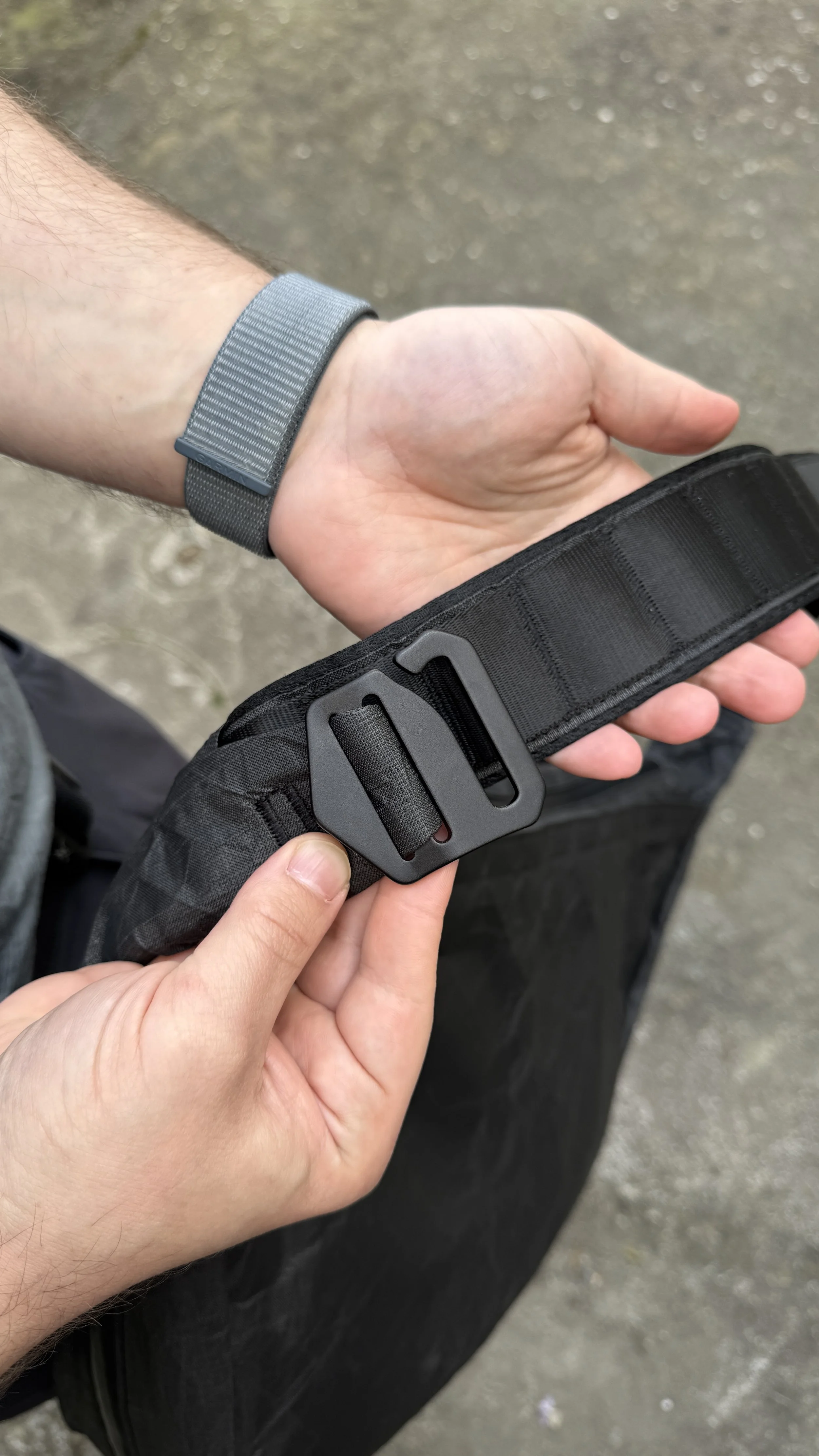 THE TRAVELER 34L by HELDCLOSELY : REVIEW — Wandering Dots